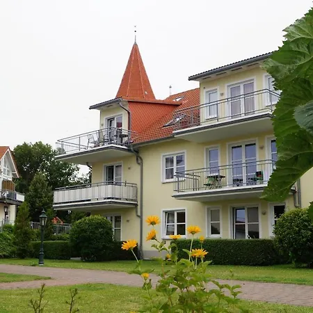 Ueber Zwei Ebenen Mit Salzhaffblick Nyaraló *